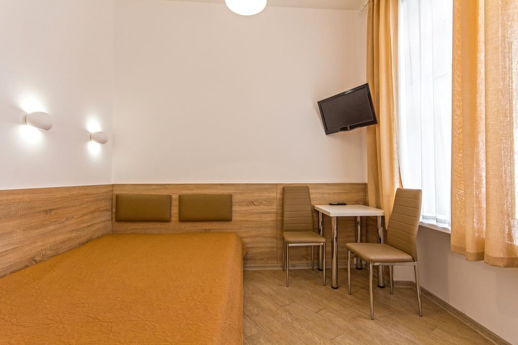 Mini Smart Apartments On Shpytalna 13- Economy Apartment Lviv Exterior photo